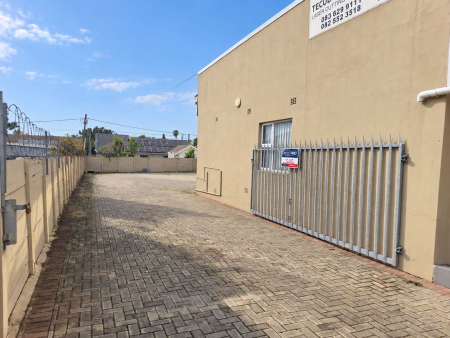 To Let Commercial Property for Rent in Gonubie Eastern Cape